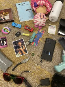 This image shows belongings that people might have left behind at the library.